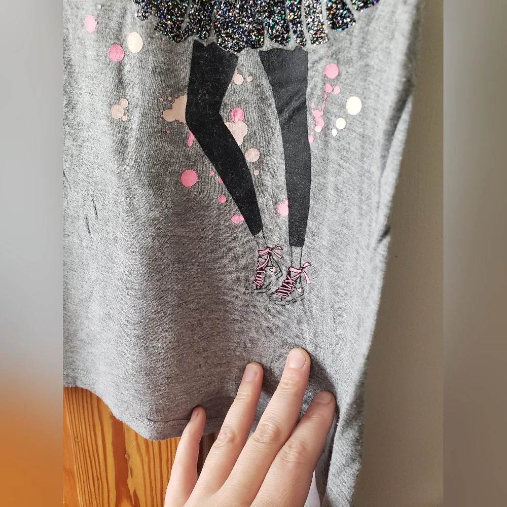 Justice Girls Gray Graphic T-Shirt with Pink Accents Neon Glitter 8 Dog